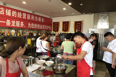 肥腸魚(yú)技術(shù)培訓(xùn)去哪里好——獨(dú)特風(fēng)味與高超技藝的餐飲技術(shù)咨詢指南